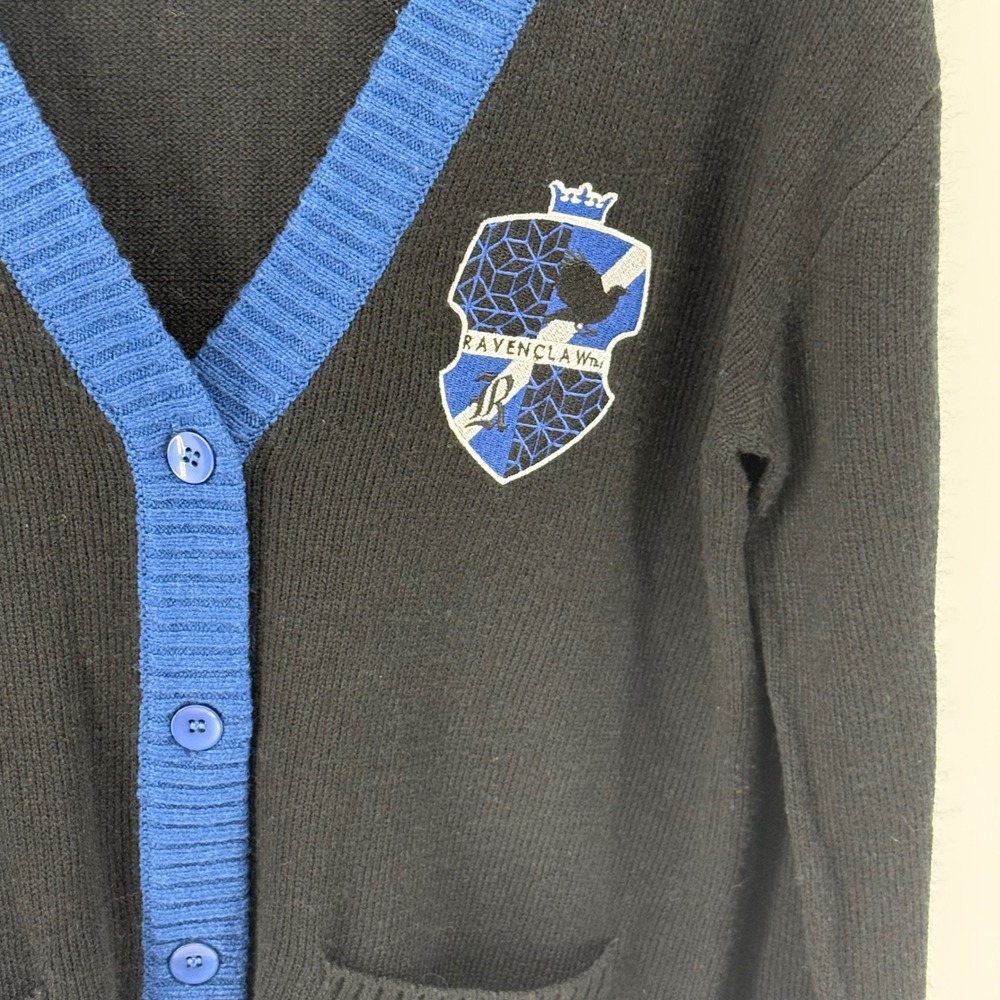Harry Potter Ravenclaw Cardigan Sweater Womens Medium Black Blue Varsity Knit - Picture 2 of 6
